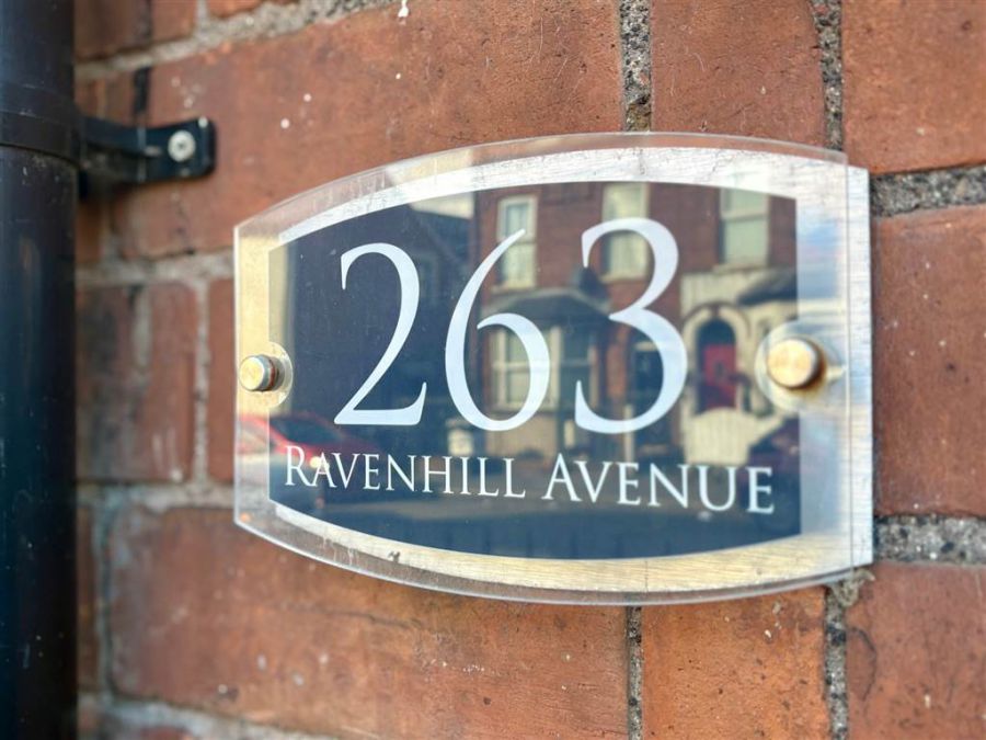 263 Ravenhill Avenue