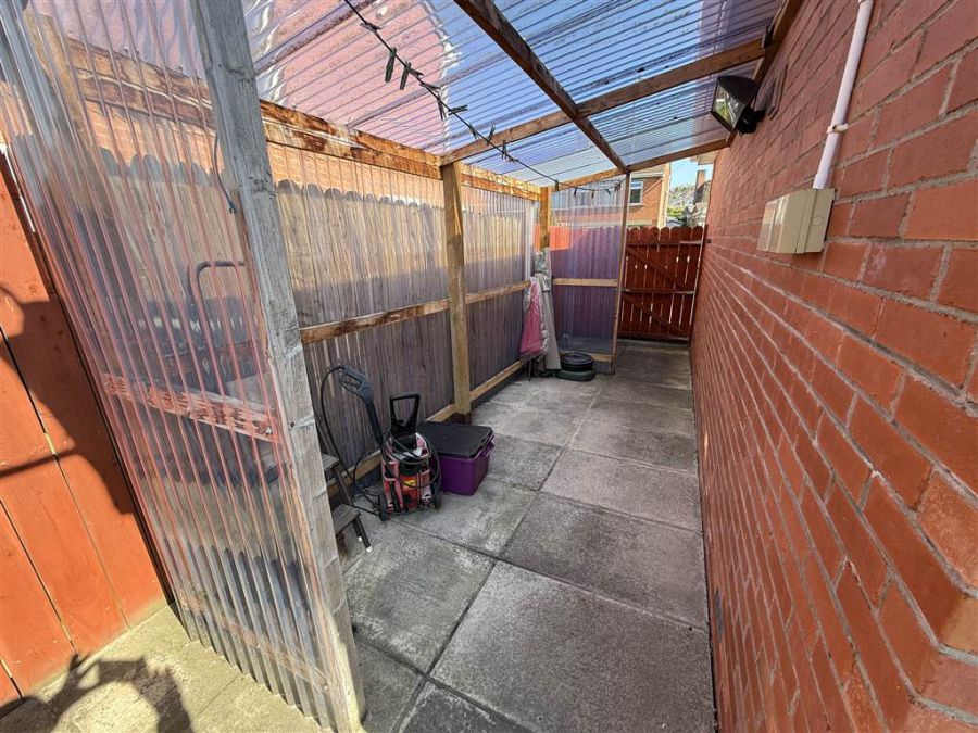 37 Merok Gardens