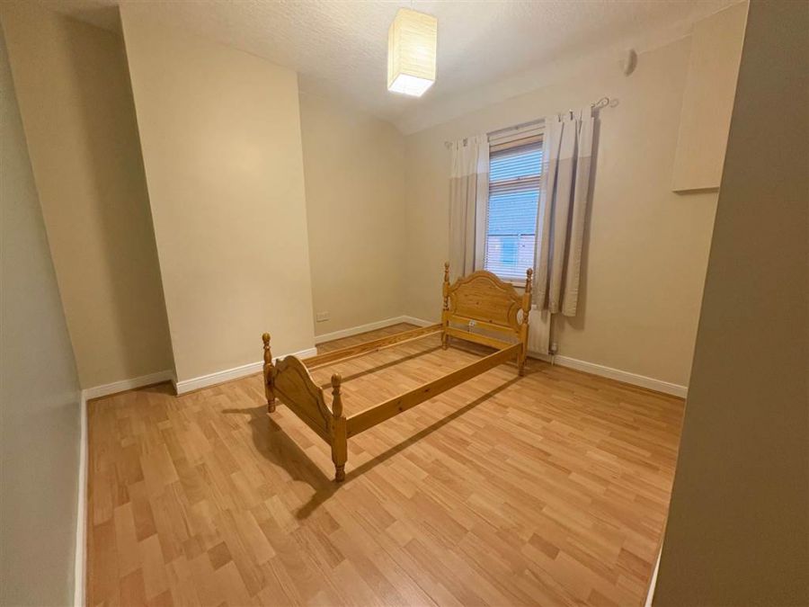 238 Ravenhill Avenue