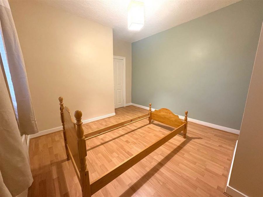 238 Ravenhill Avenue