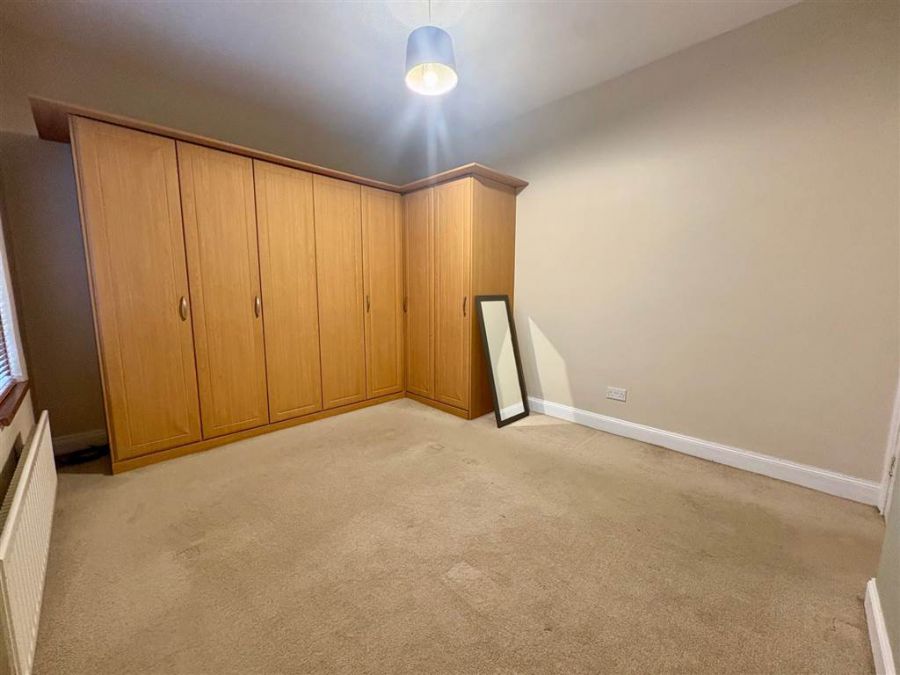 238 Ravenhill Avenue