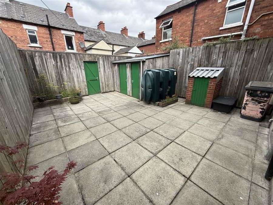 238 Ravenhill Avenue