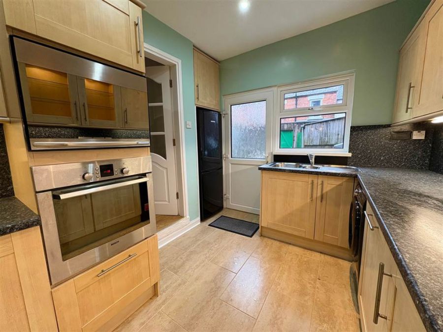 238 Ravenhill Avenue