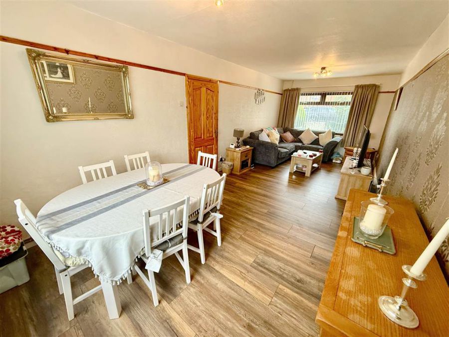 2 Glensharragh Avenue