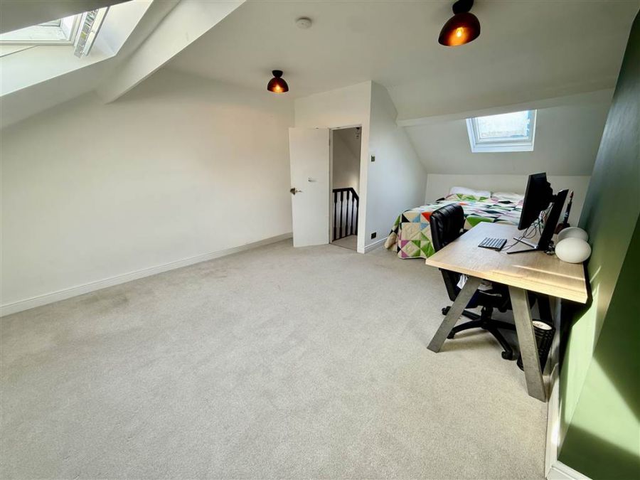1 Ravenhill Parade