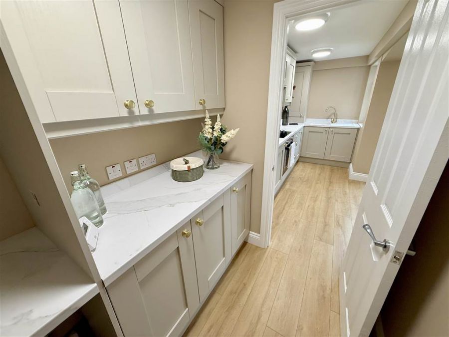 28 Loopland Crescent