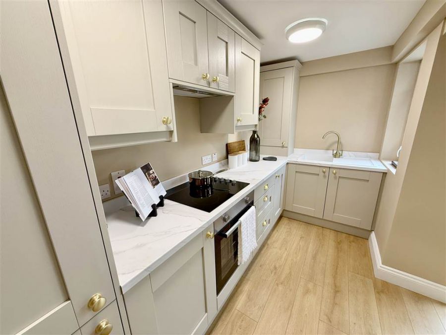 28 Loopland Crescent