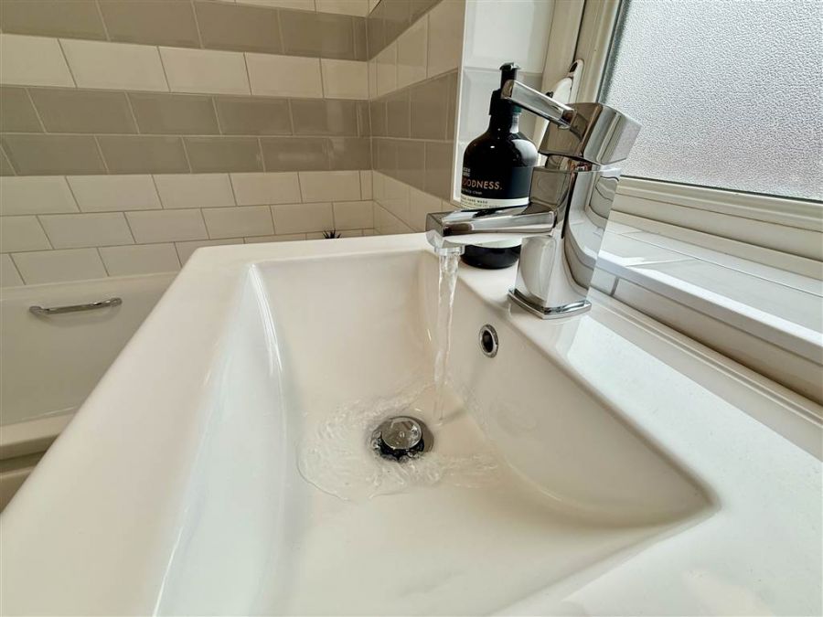 28 Loopland Crescent