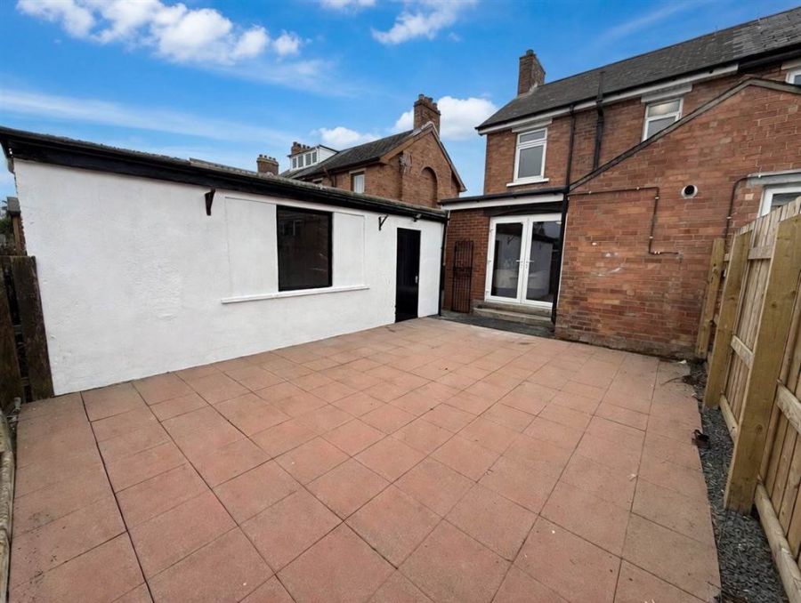 28 Loopland Crescent