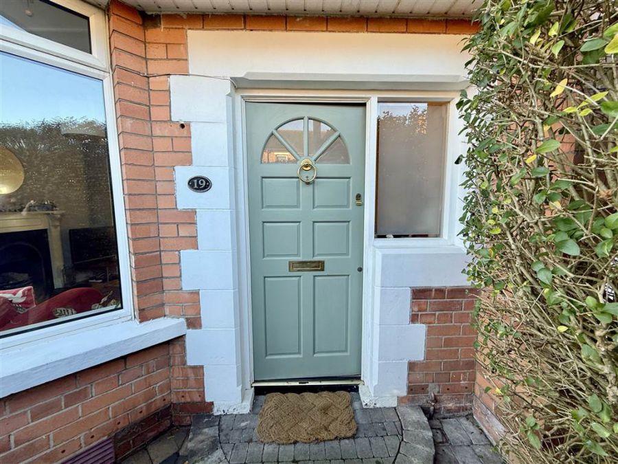 19 Loopland Gardens