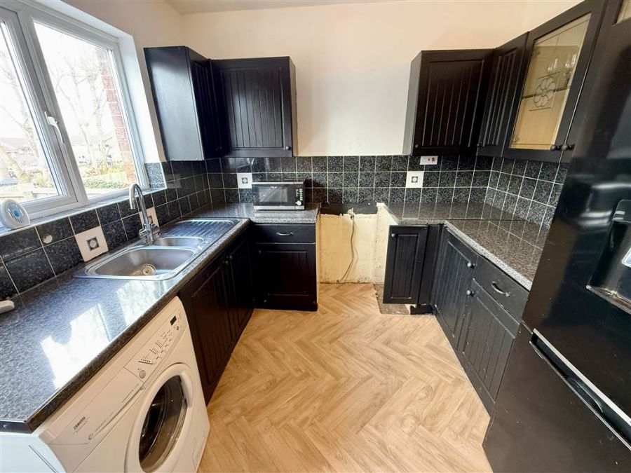 21 Knockmount Gardens