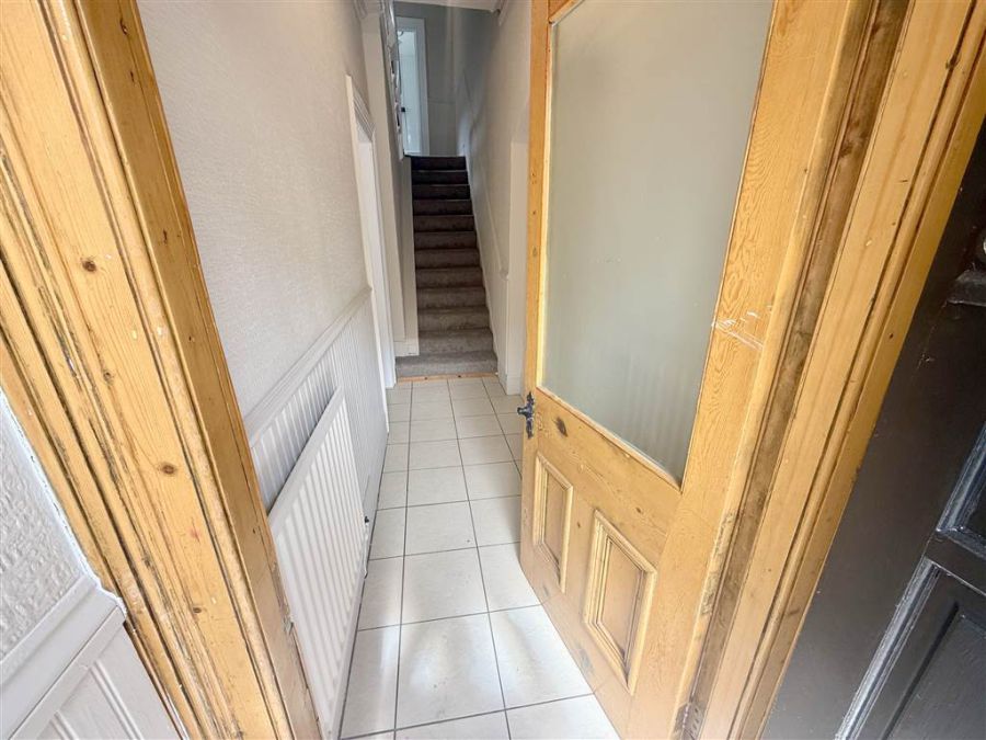 260 Ravenhill Avenue