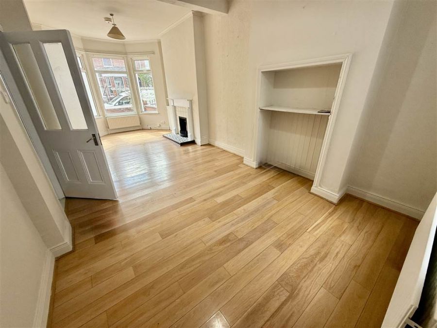 260 Ravenhill Avenue