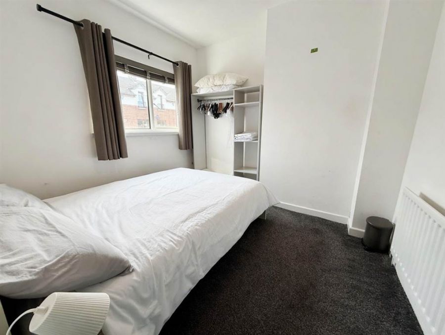 13 Hyndford Street