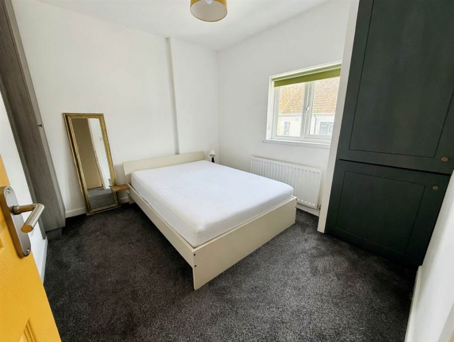 13 Hyndford Street