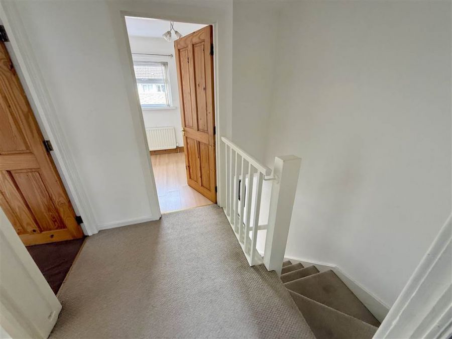 10 Minnowburn Drive