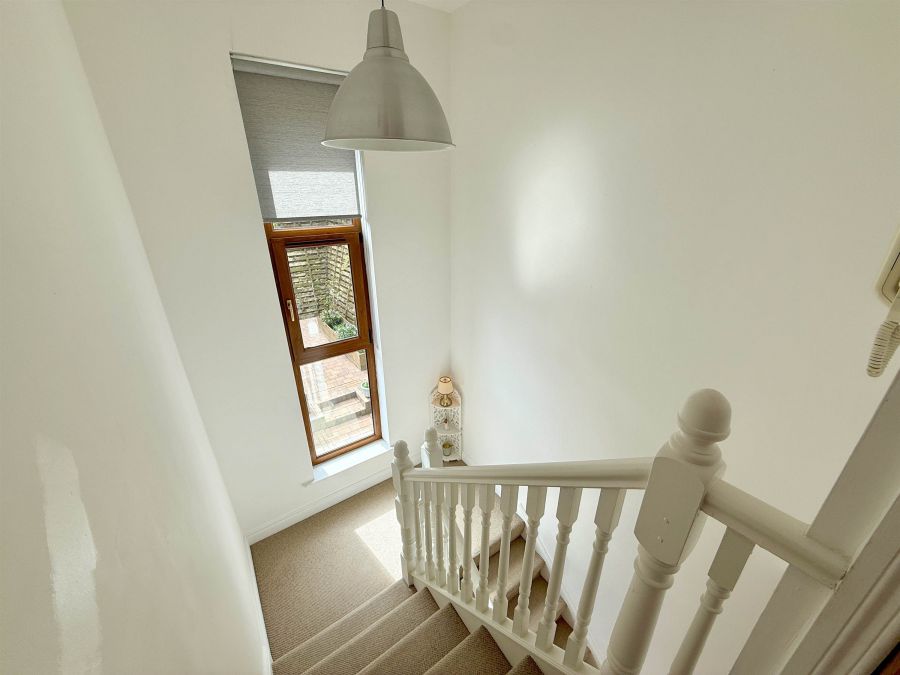 16 Oakhill