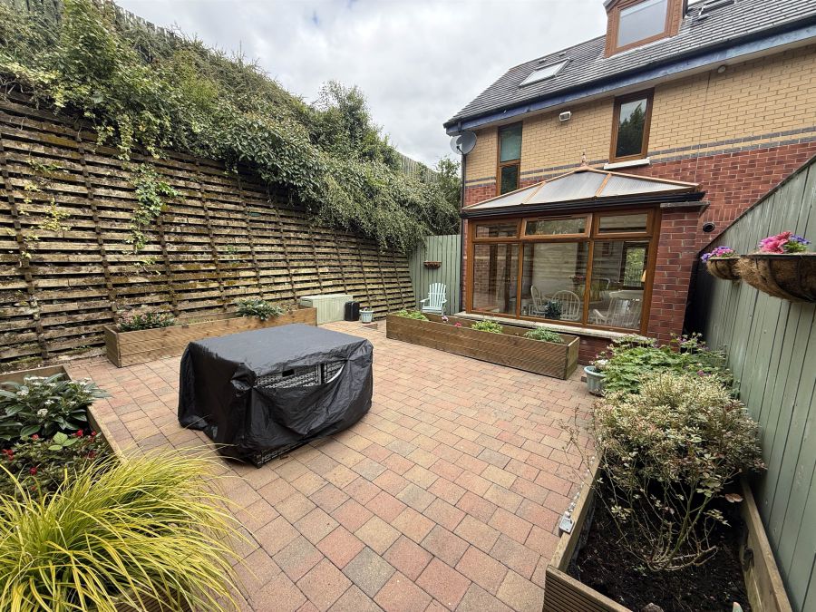 16 Oakhill