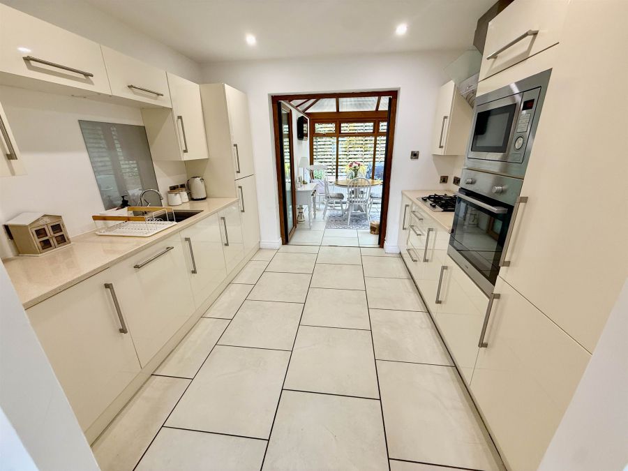 16 Oakhill