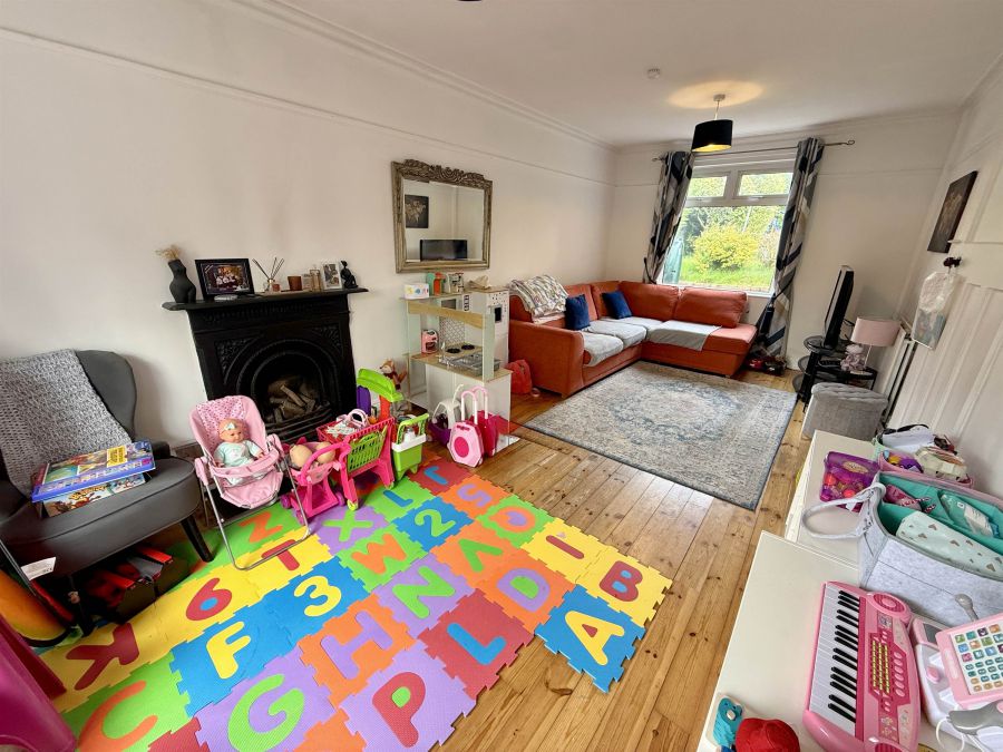 14 Gibson Park Gardens