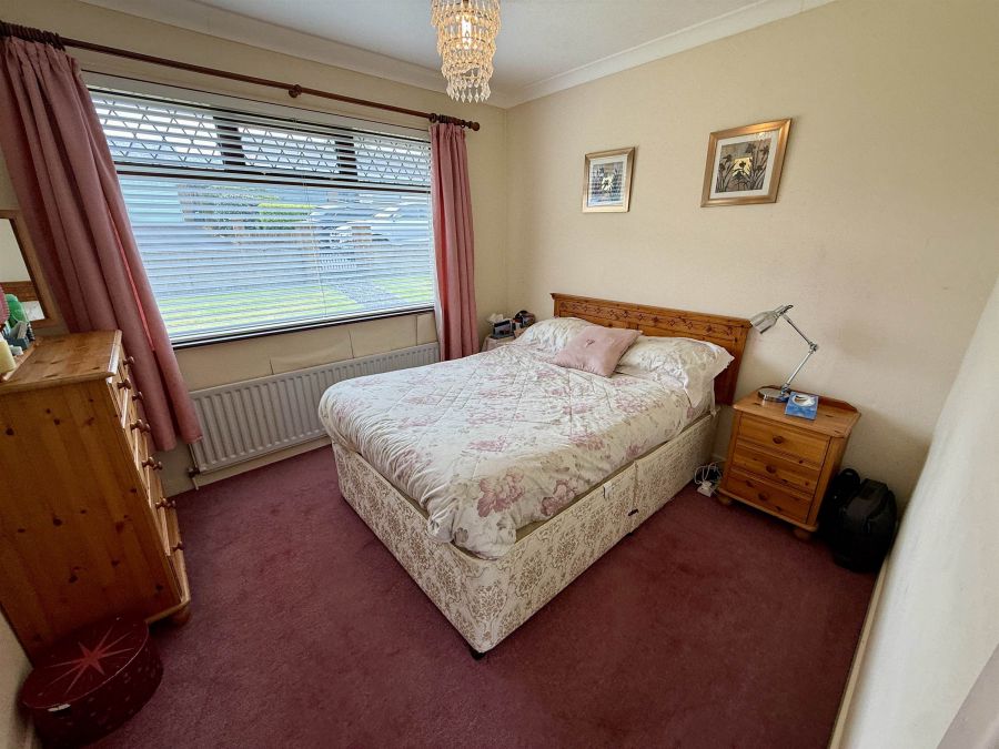 6 Crawford Park