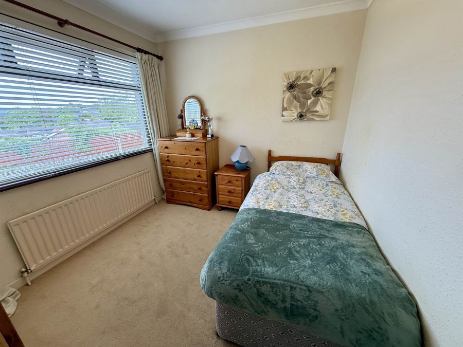 6 Crawford Park