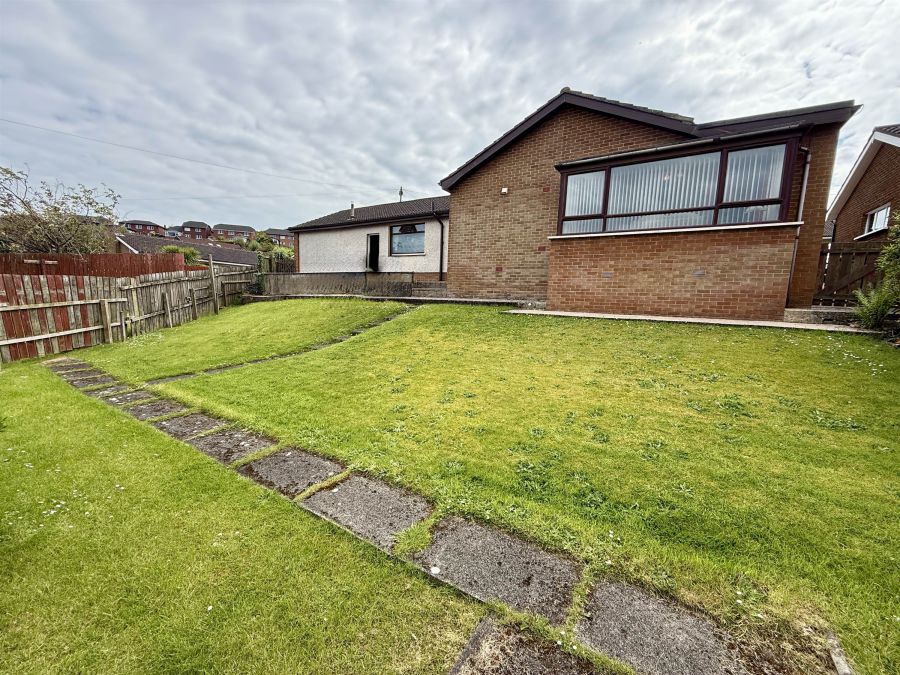 6 Crawford Park