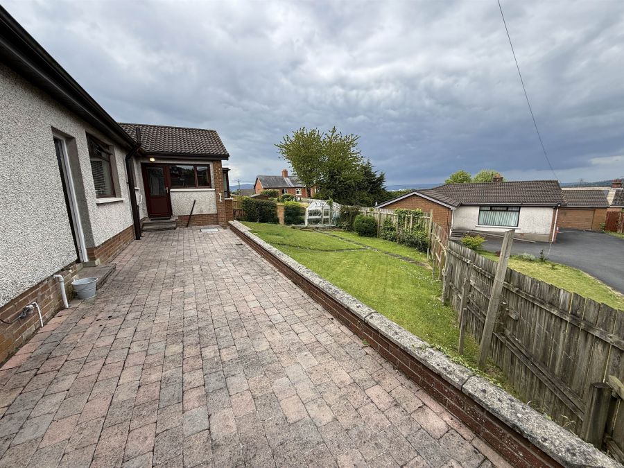6 Crawford Park