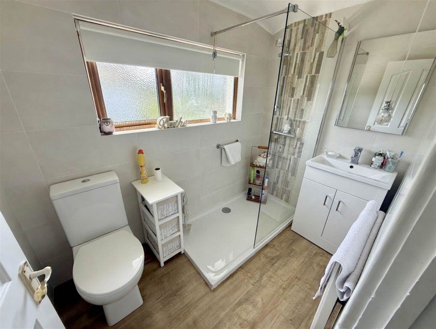24 Earl Haig Park