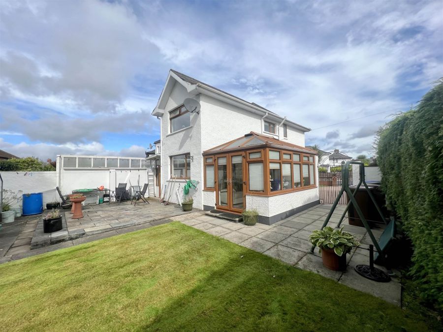 24 Earl Haig Park