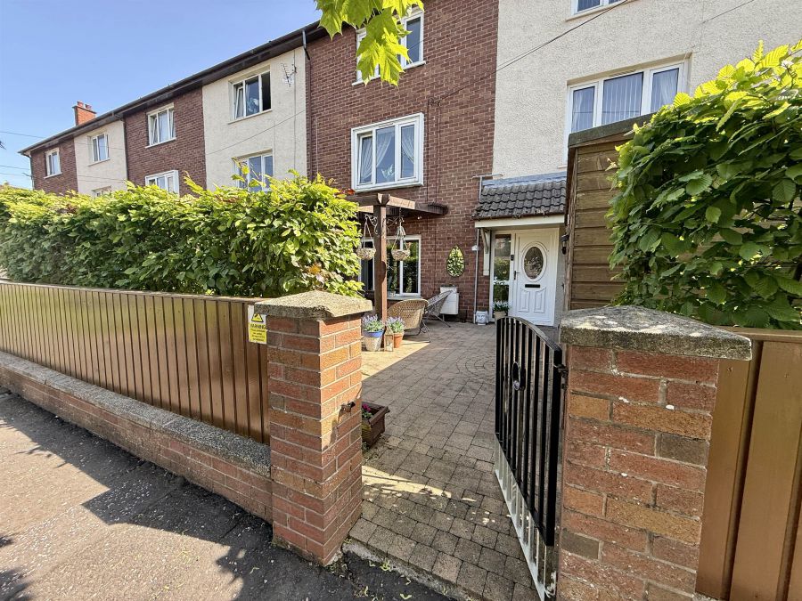 3 Braeside Grove, Braniel, Belfast, BT5 7JX