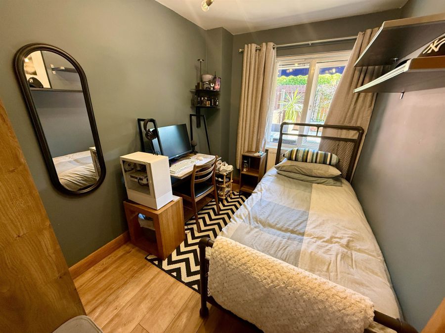 3 Braeside Grove