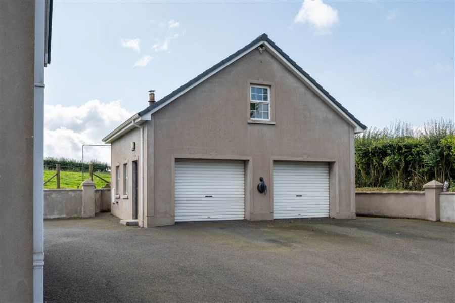 27 Lisnahilt Road