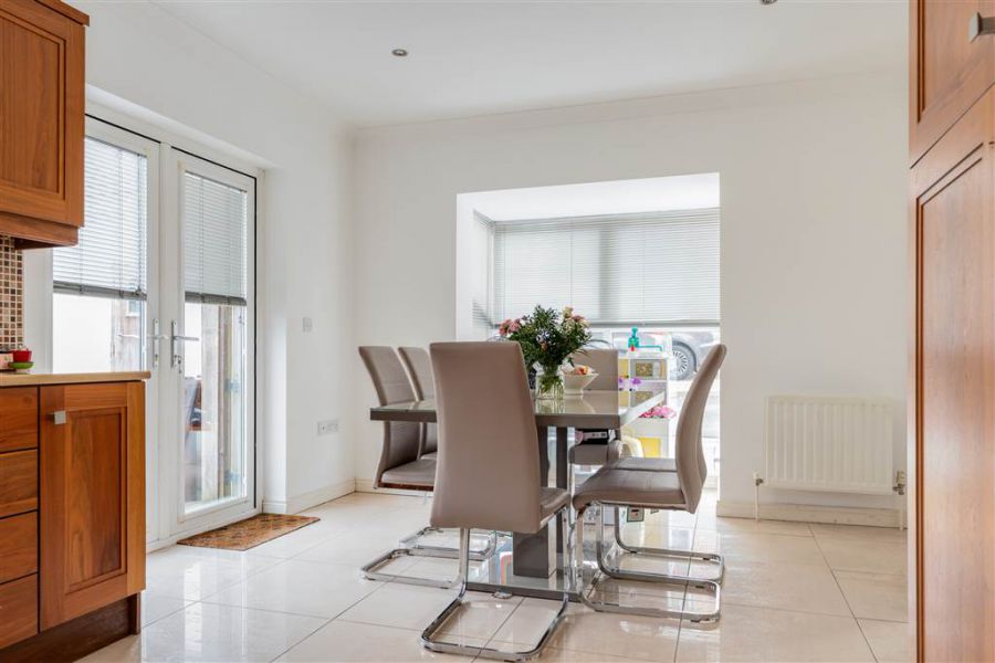 9 Knowehead Hill