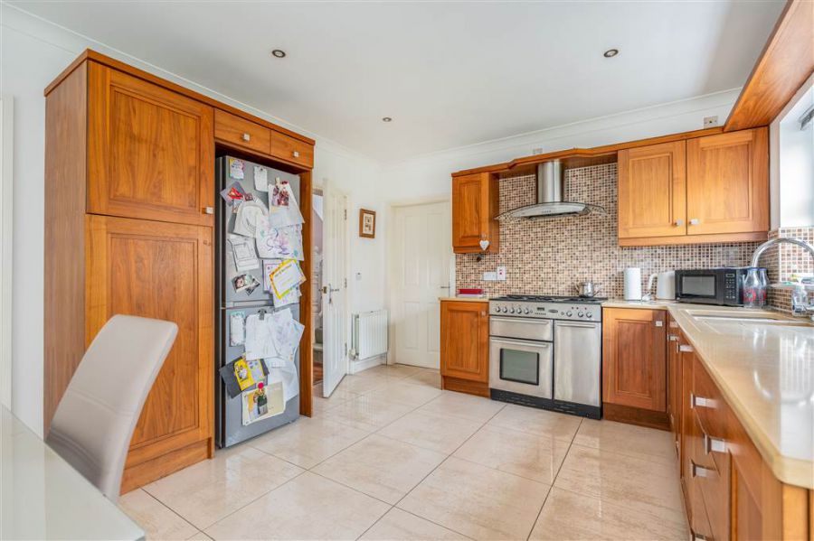 9 Knowehead Hill