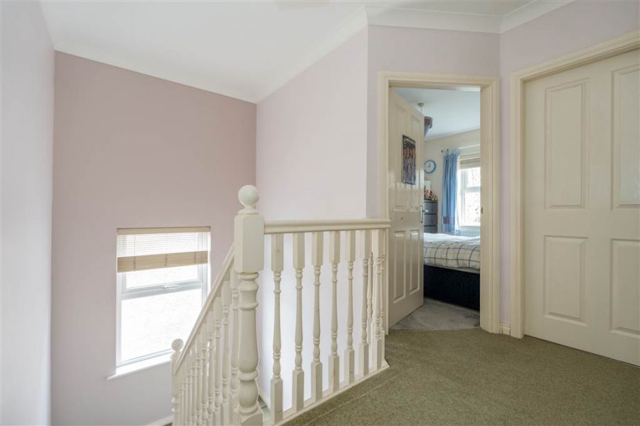 9 Knowehead Hill