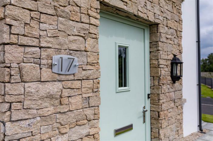 17 Leighinmohr Gardens 17 Leighinmohr Gardens