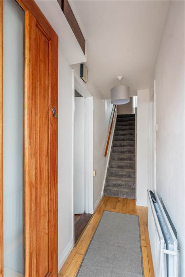 11 Pottinger Street