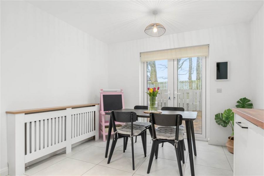 8 Foxton Wood Square