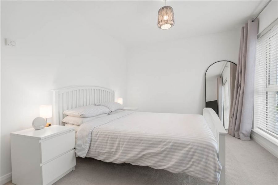 8 Foxton Wood Square