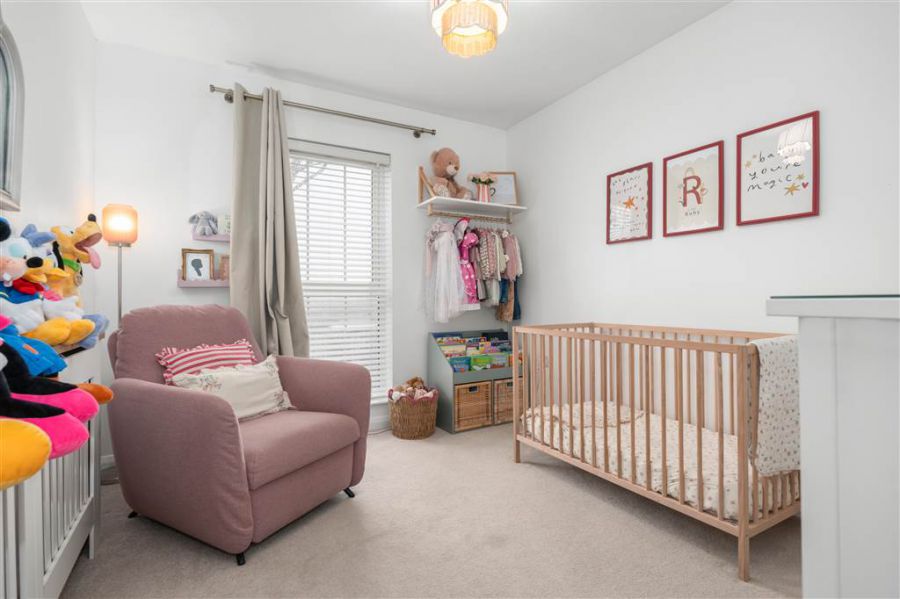 8 Foxton Wood Square