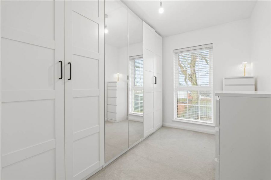 8 Foxton Wood Square