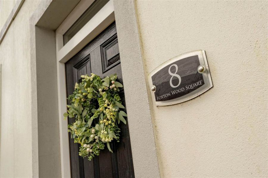 8 Foxton Wood Square