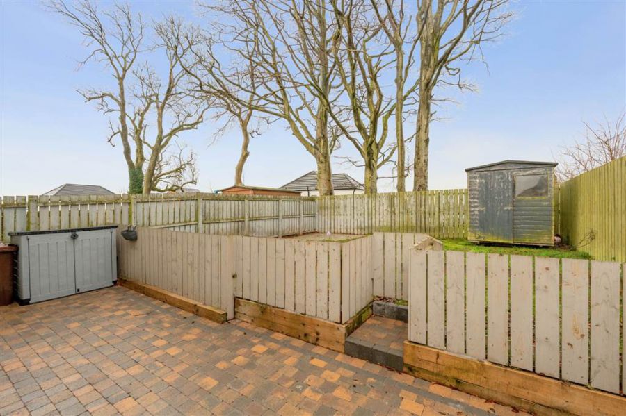 8 Foxton Wood Square