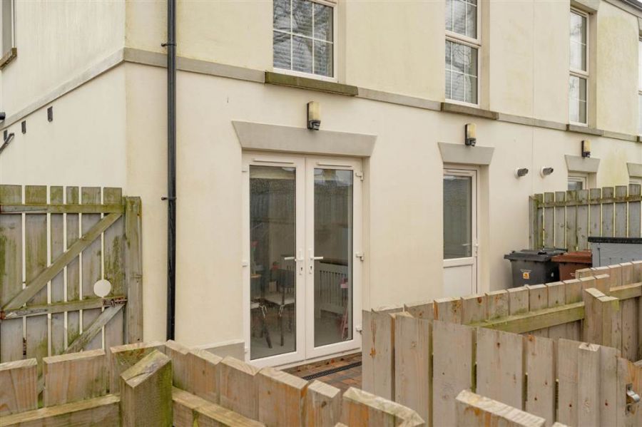 8 Foxton Wood Square