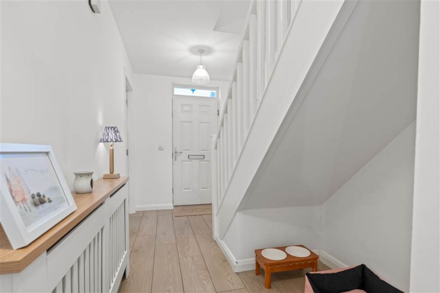 8 Foxton Wood Square