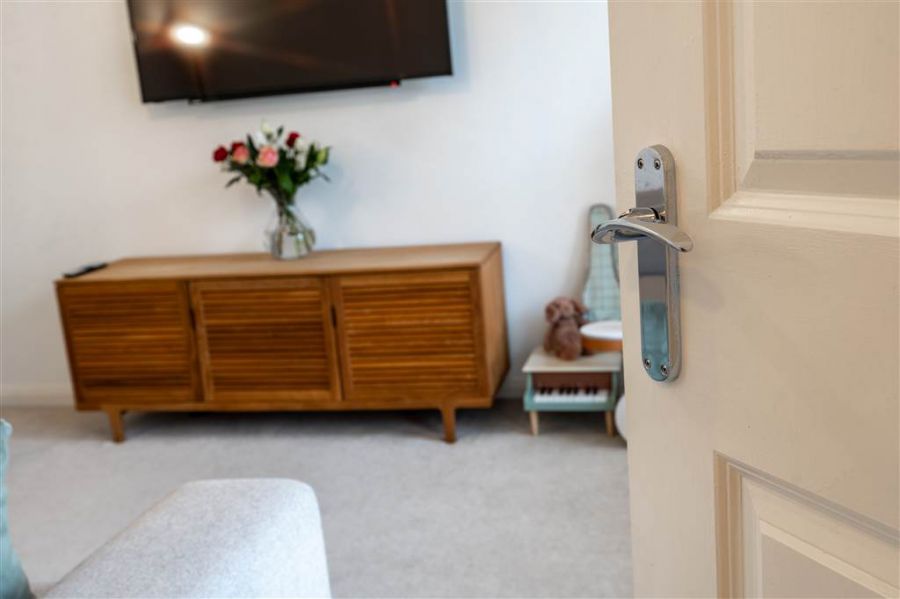 8 Foxton Wood Square