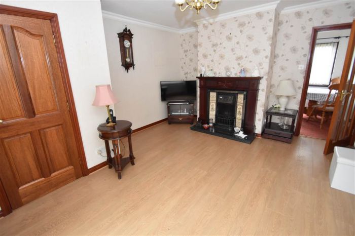 12 Inchcolm Avenue