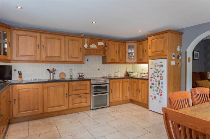 8 Killycowan Road