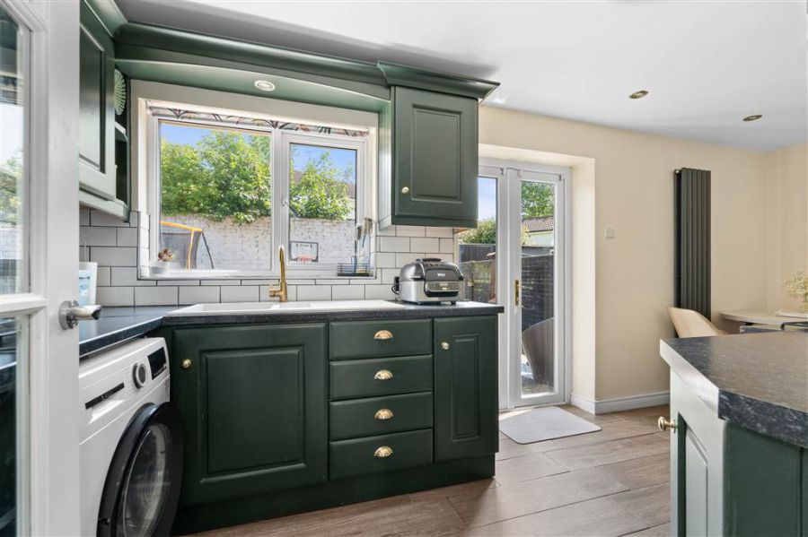 63 Crosshill View
